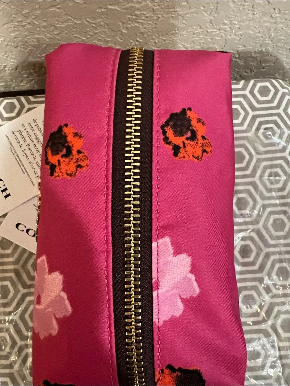 COACH C5582 IMQUK HLFTN FLR Pink Floral Satin Cosmetic Case with Gold-Tone Zip